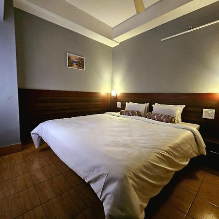Hotel Vishal سيليجوري المظهر الخارجي الصورة