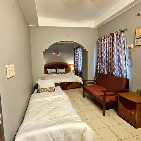 Hotel Vishal سيليجوري المظهر الخارجي الصورة