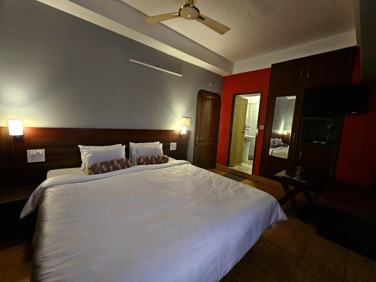 Hotel Vishal سيليجوري المظهر الخارجي الصورة