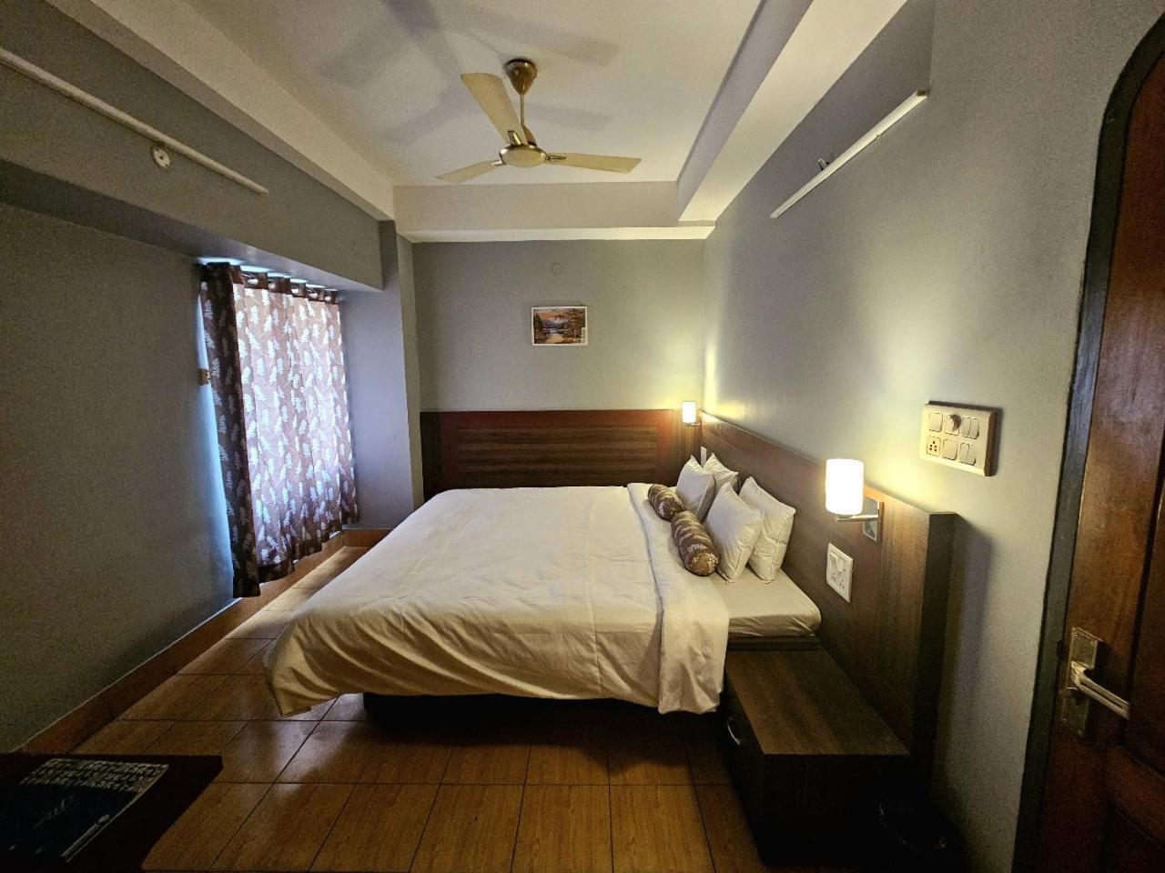 Hotel Vishal سيليجوري المظهر الخارجي الصورة